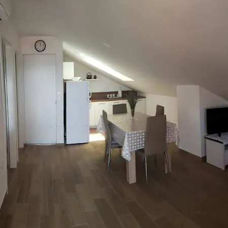 Holiday Ika בית נופש Kruševo
